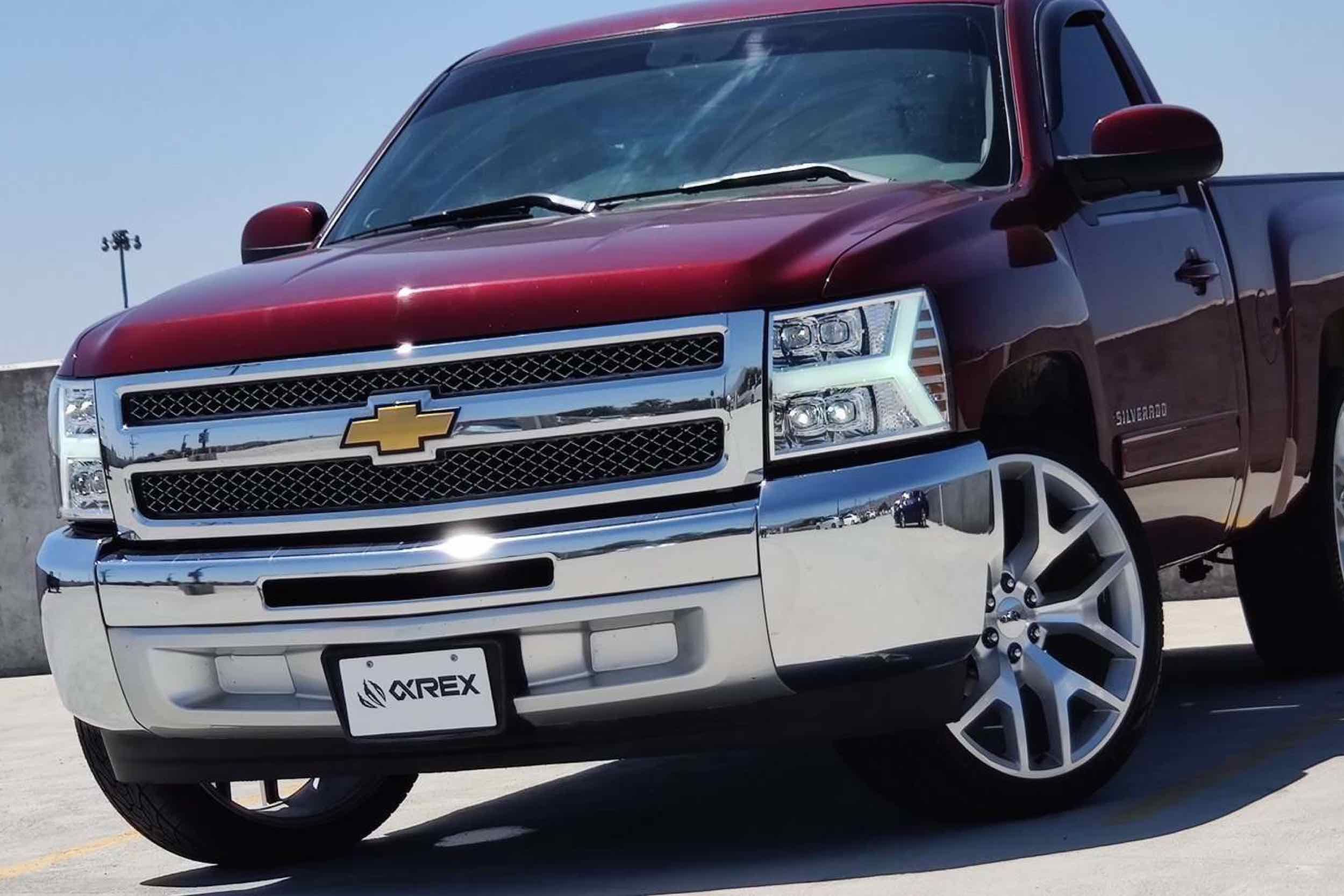 2007 chevy silverado deals headlights